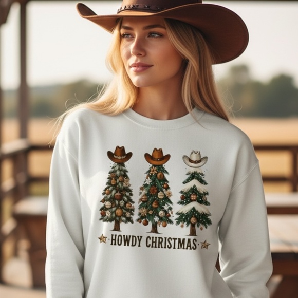 Gildan Tops - Christmas Tree Sweatshirt Howdy Christmas gifts Women Men soft fun cozy White